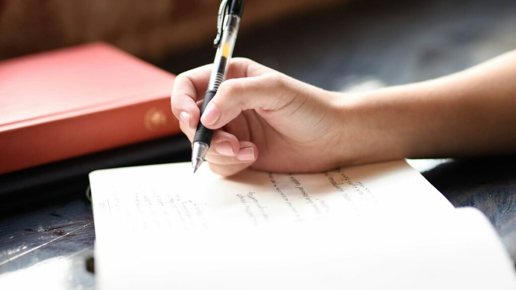 Lettre de recommandation pour une bourse : qui choisir et comment la demander